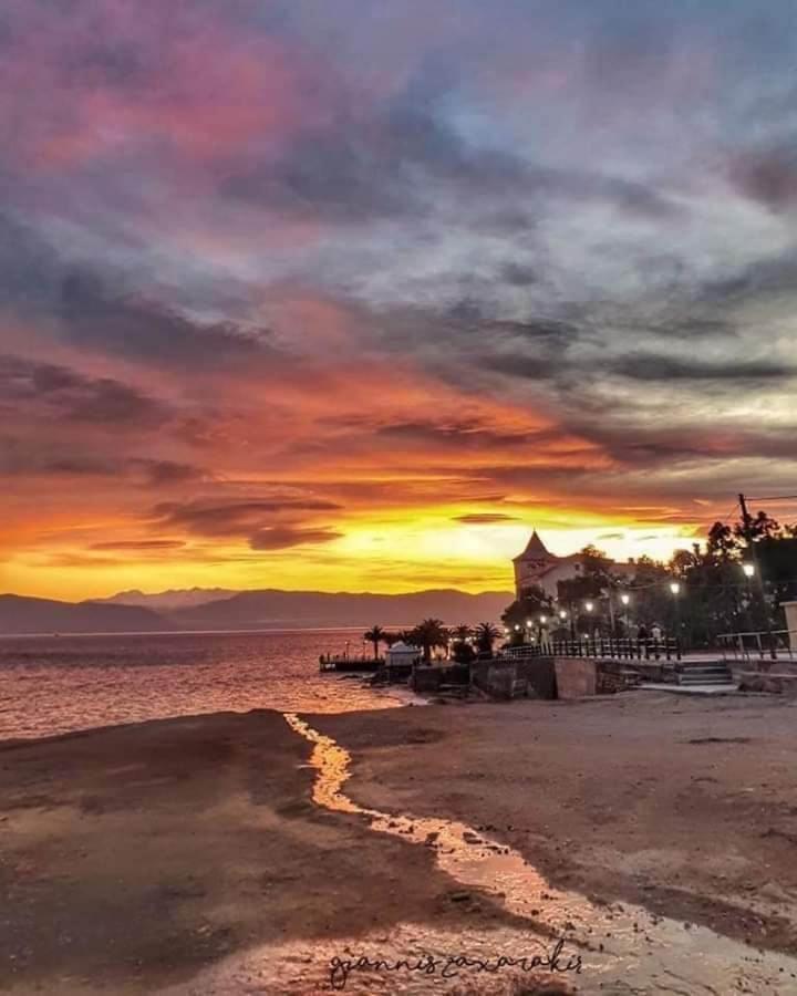 Saint George Hotel Lutrá Edipszú Kültér fotó