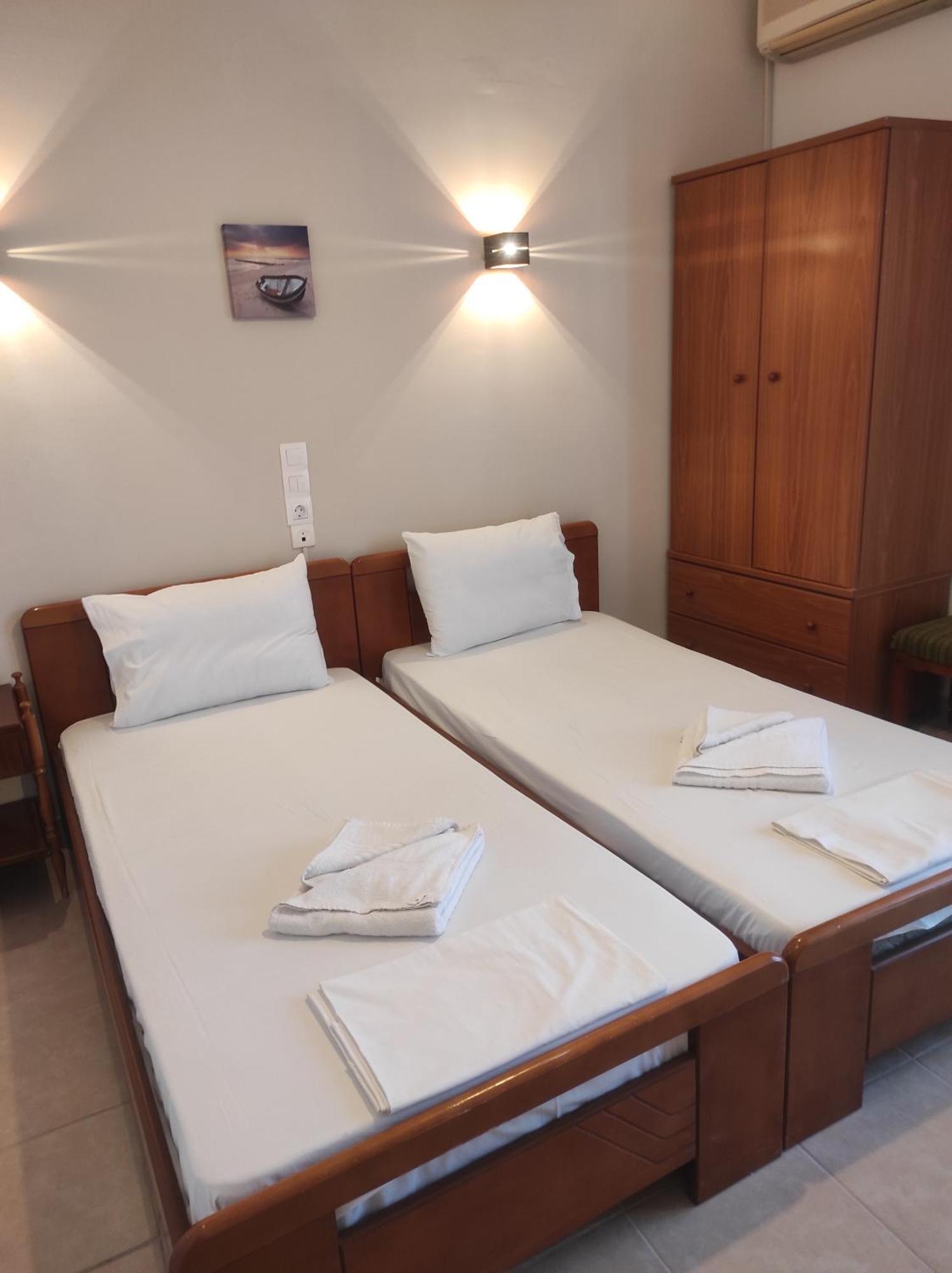 Saint George Hotel Lutrá Edipszú Kültér fotó