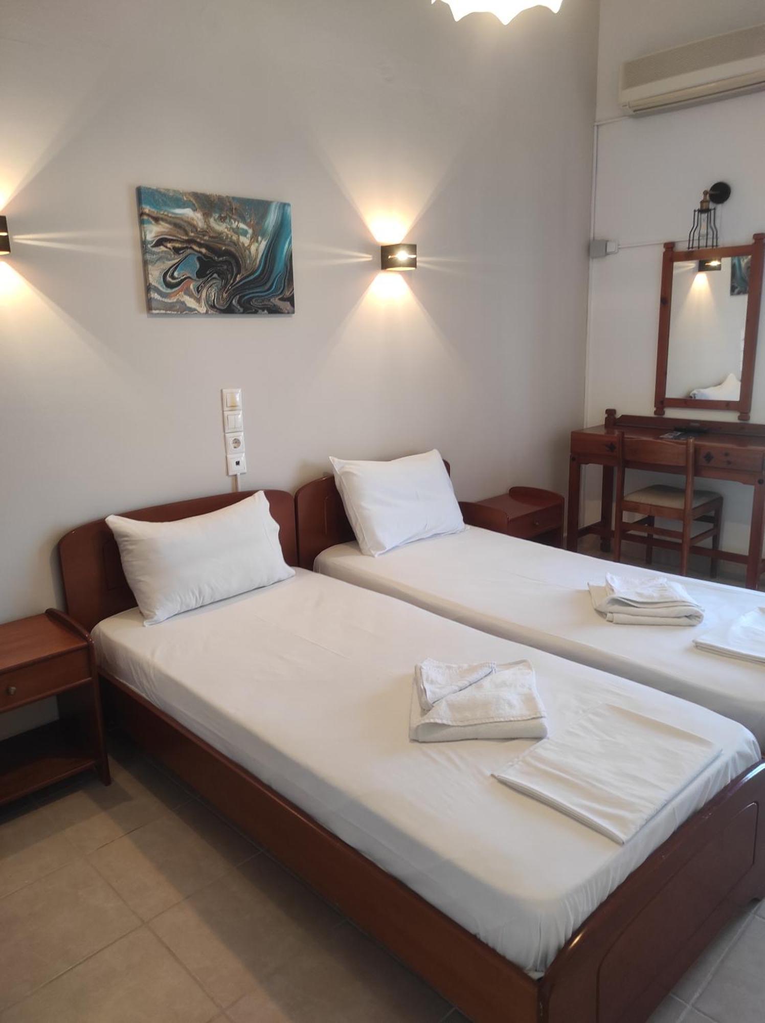 Saint George Hotel Lutrá Edipszú Kültér fotó