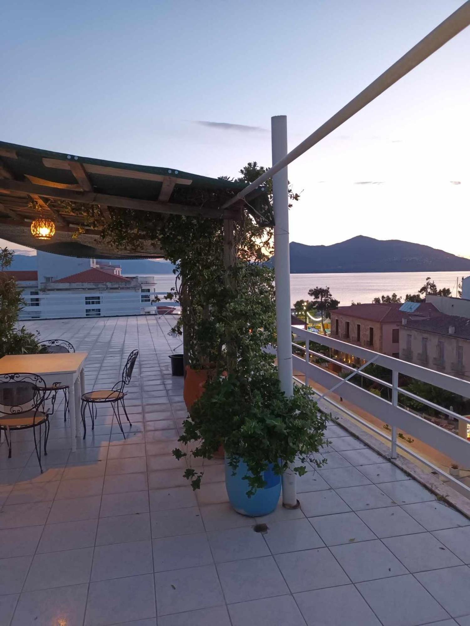 Saint George Hotel Lutrá Edipszú Kültér fotó