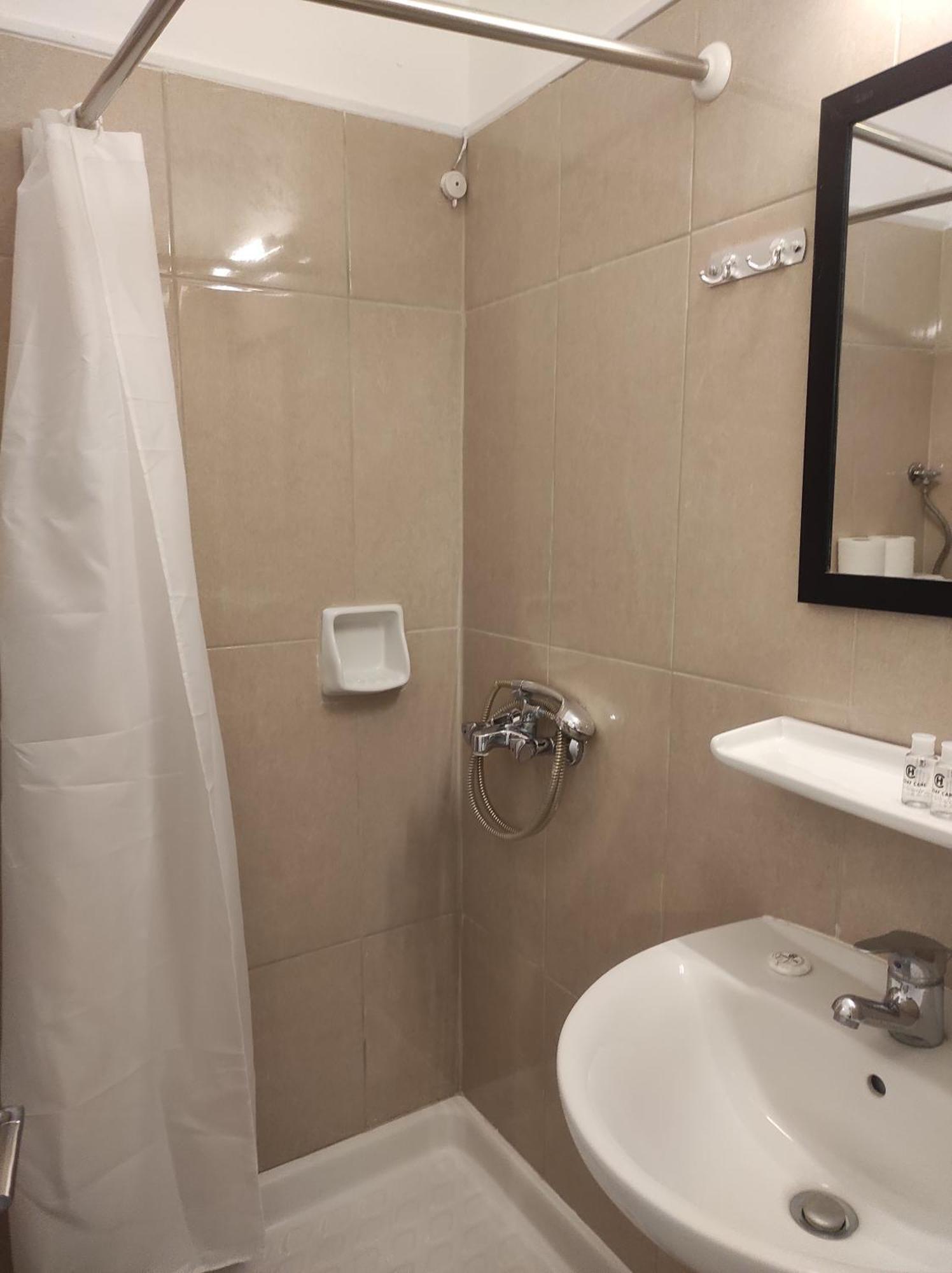 Saint George Hotel Lutrá Edipszú Kültér fotó